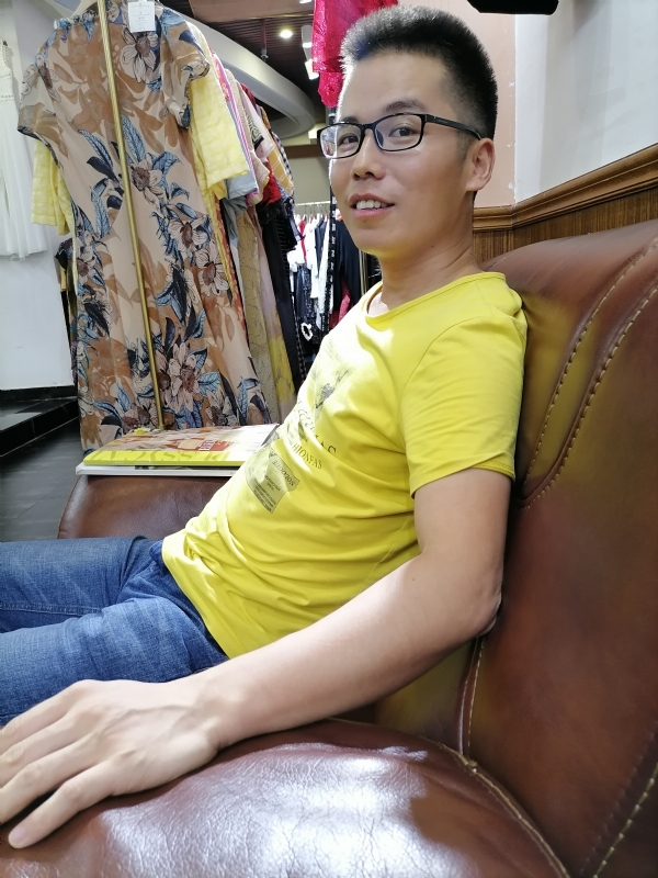 汪顺鹏的第一张照片--黄冈父母相亲团